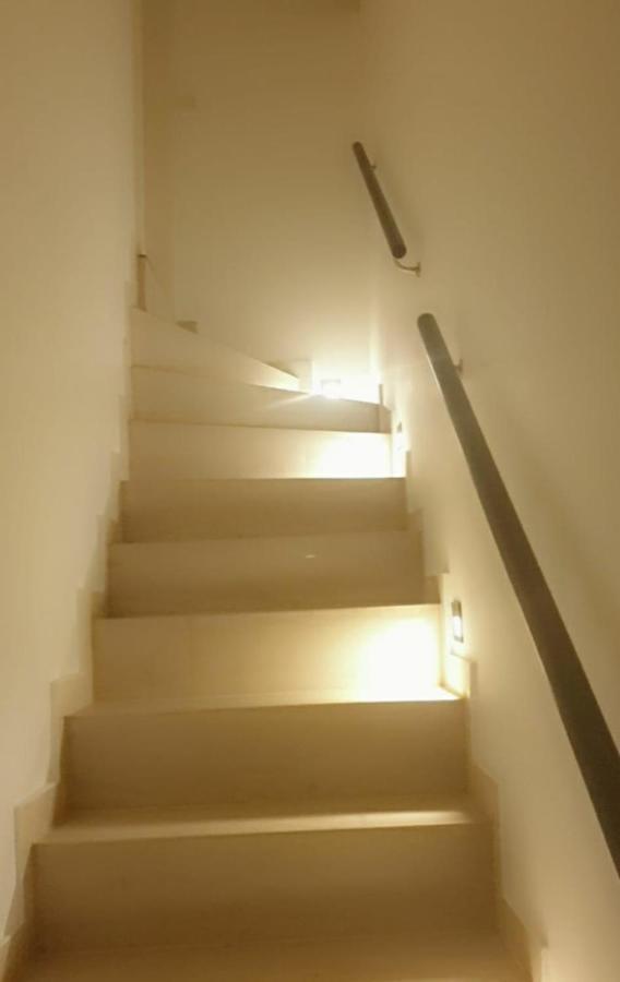 Apartment Mit Schoener, Moderner Einrichtung Köln Exteriör bild