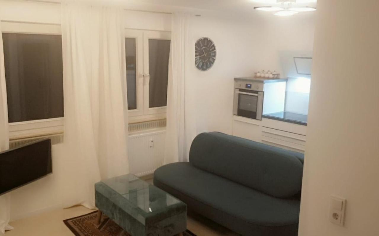 Apartment Mit Schoener, Moderner Einrichtung Köln Exteriör bild