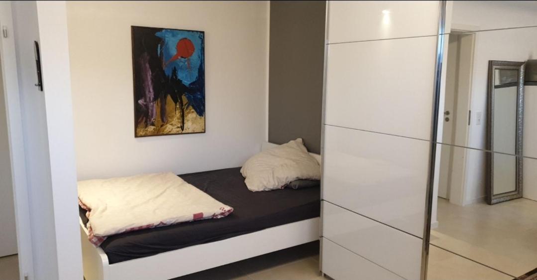 Apartment Mit Schoener, Moderner Einrichtung Köln Exteriör bild